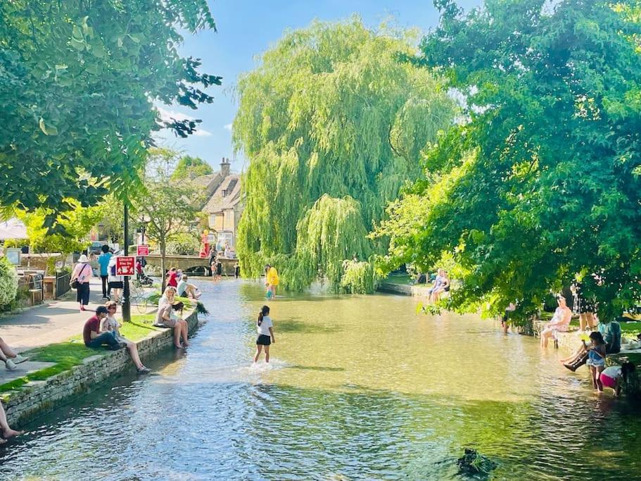 Lavender Lodge Bourton エクステリア 写真